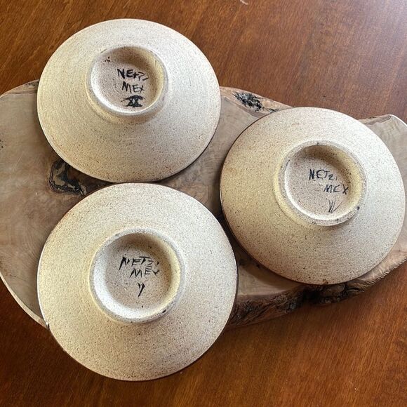 Set of 3 Netzi Mexico Pottery Small Plates / Wall Decor - Picture 2 of 9